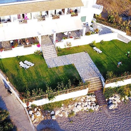 Nereides Apartments Ájosz Górdiosz Kültér fotó