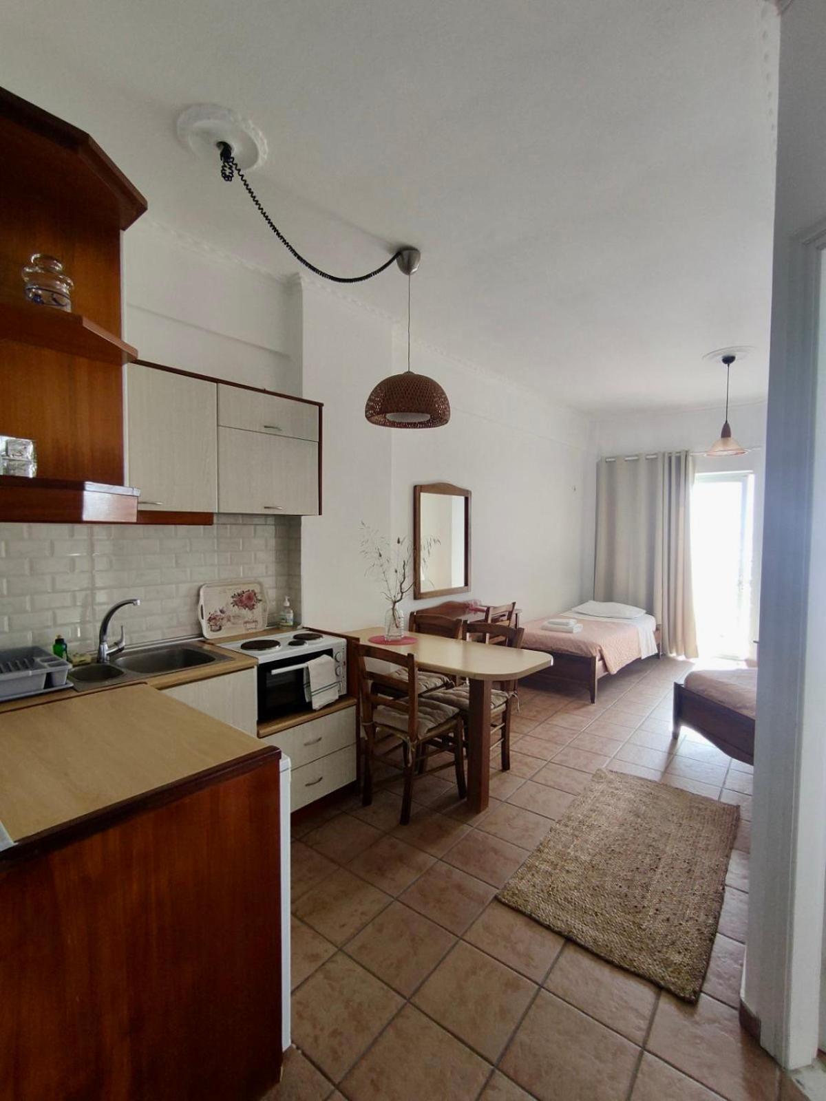 Nereides Apartments Ájosz Górdiosz Kültér fotó