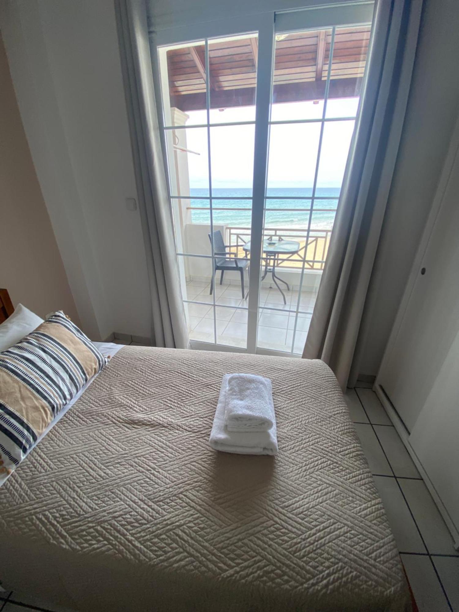 Nereides Apartments Ájosz Górdiosz Kültér fotó